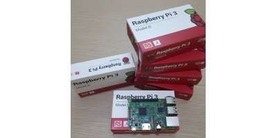 Raspberry Pi 3:   UK Model B 1GB RAM